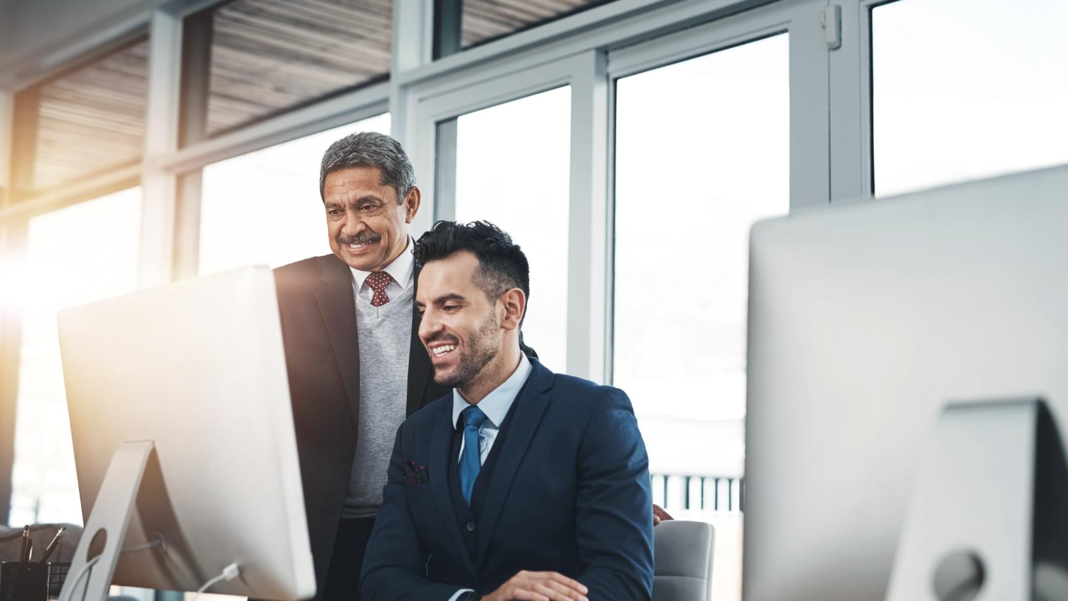 Brontivexa Kontaktbereich mit modernem Arbeitsplatz